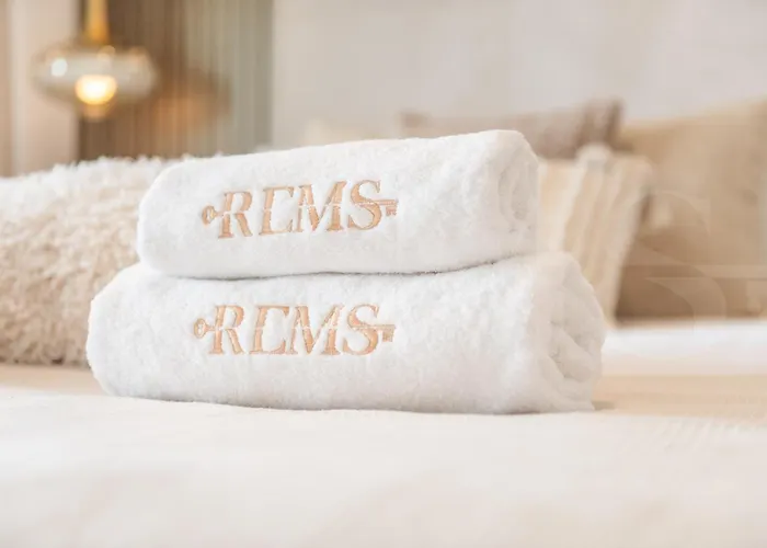 White & Black Picasso-inspired Rems